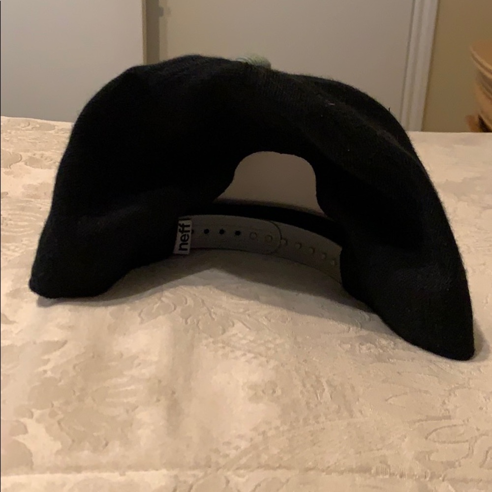 Neff hat - Picture 2 of 3